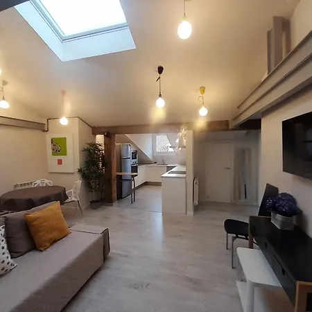 De Diseno. Moderno Y Acogedor. 2