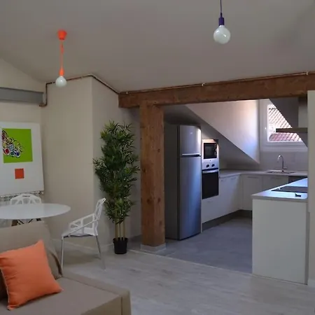 De Diseno. Moderno Y Acogedor. 2
