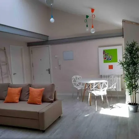 De Diseno. Moderno Y Acogedor. 2 *