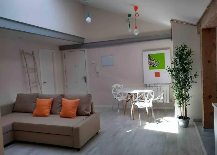 De Diseno. Moderno Y Acogedor. 2 *